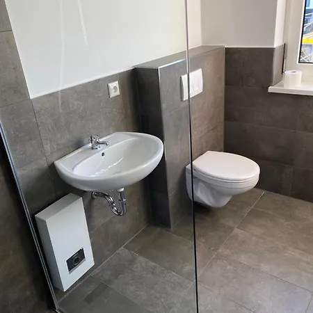 Mit Bad Und Kueche *